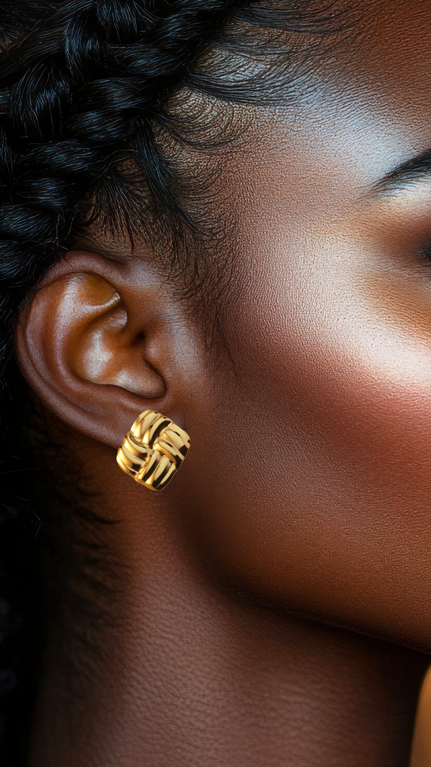 Σκουλαρίκια από ατσάλι με γεωμετρικό σχήμα