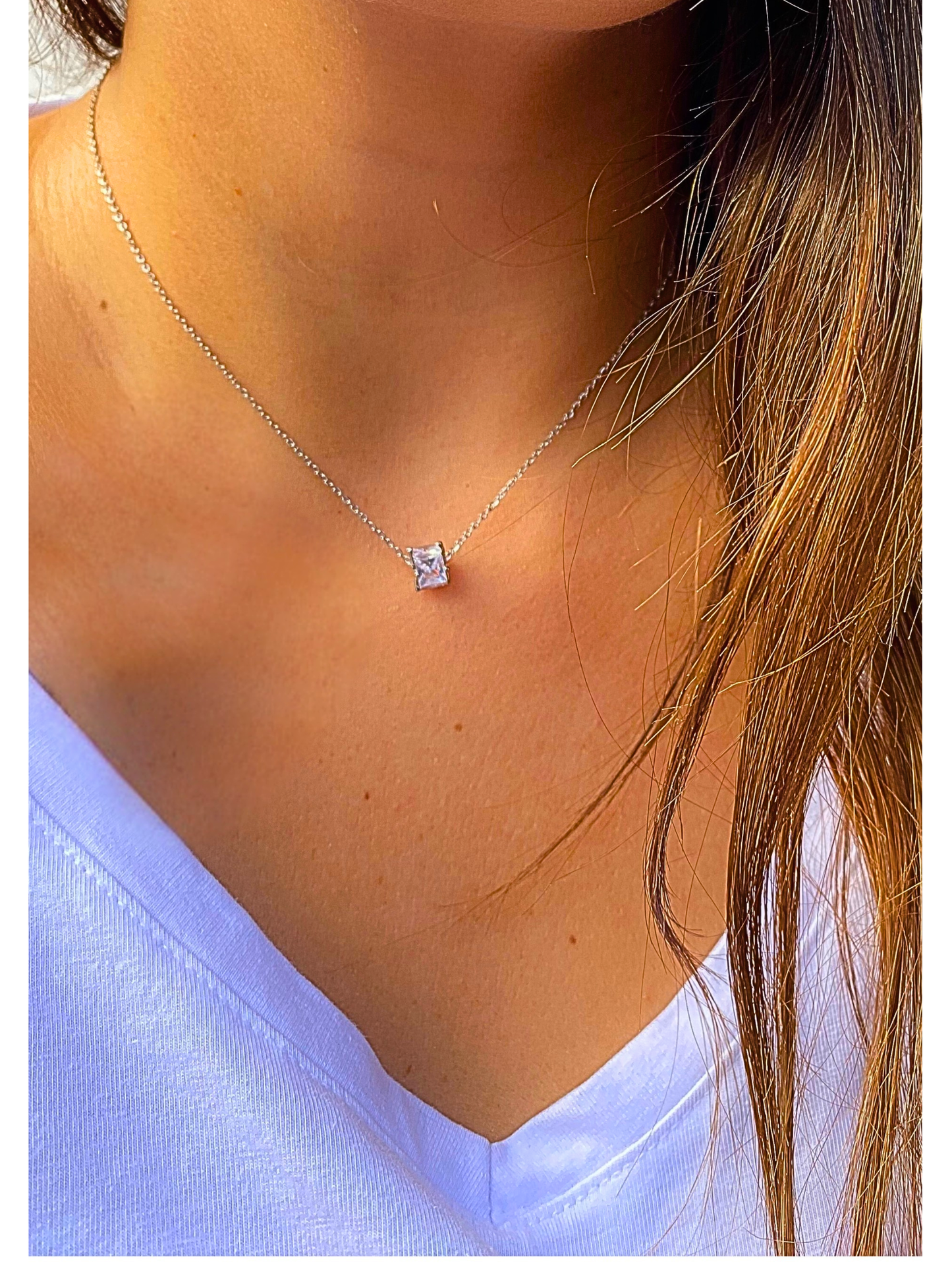 Κολιέ με πέτρα στρας που γυρνάει ασημένιο