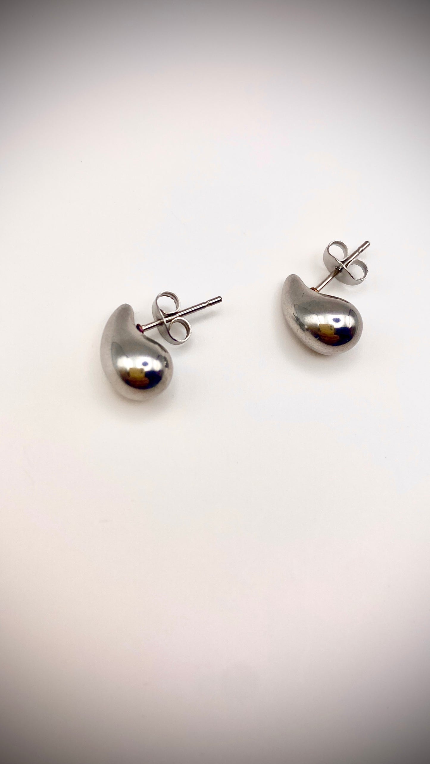 Σκουλαρίκια σταγόνες καρφωτά(2cm) σε ασημένιο από ατσάλι