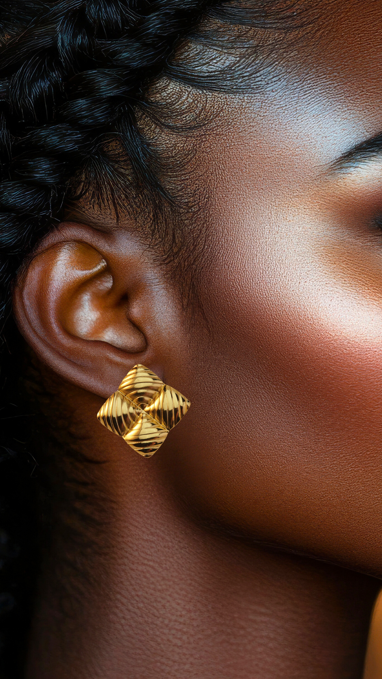 Σκουλαρίκια από ατσάλι με γεωμετρικό σχήμα